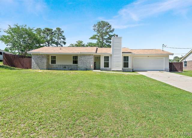 Property at 748 Willow Oaks Dr, Ozark, AL 36360, 3 beds, 2 baths