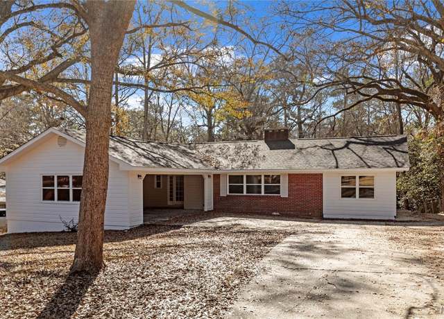 Property at 102 Pinehurst Dr, Enterprise, AL 36330, 3 beds, 2 baths