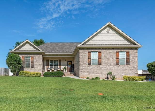 Property at 217 Clearview Dr, Enterprise, AL 36330, 3 beds, 2 baths