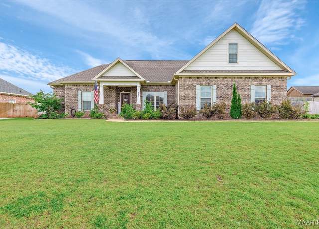 Property at 107 Crest Hill Dr, Enterprise, AL 36330, 4 beds, 3 baths
