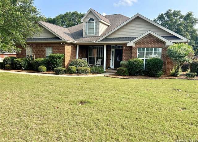 Property at 200 Sommer Oak Dr E, Enterprise, AL 36330, 4 beds, 3 baths