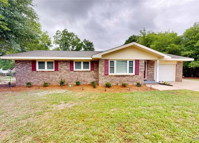 Property at 207 Walnut Dr, Enterprise, AL 36330, 4 beds, 2 baths