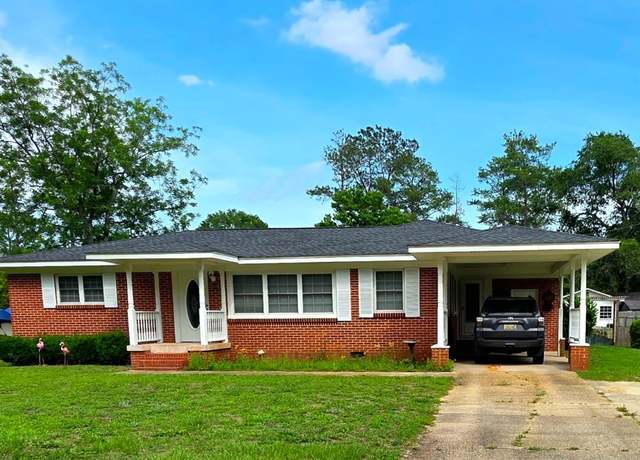 Property at 1129 Reese Ave, Elba, AL 36323, 3 beds, 2 baths