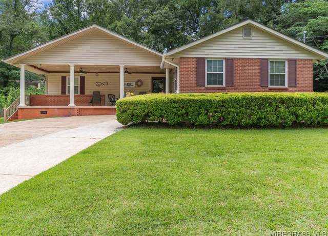 Property at 238 Holiday Ln, Ozark, AL 36360, 4 beds, 3 baths