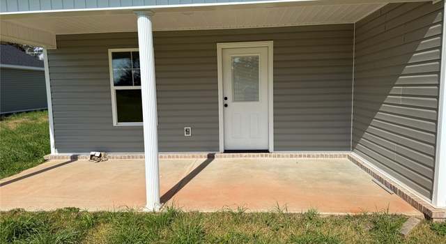 Photo of 718 N John St, New Brockton, AL 36351