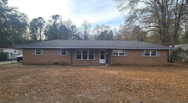 Photo of 203 N Beverlye Rd, Dothan, AL 36303