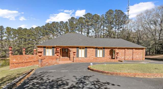 Photo of 261 Peacock Pkwy, Ozark, AL 36360
