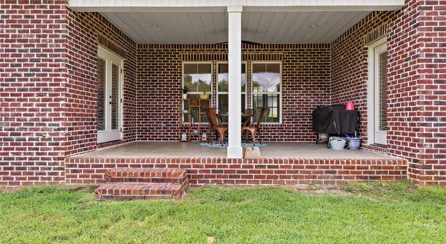 Photo of 332 Lakes Dr, Enterprise, AL 36330