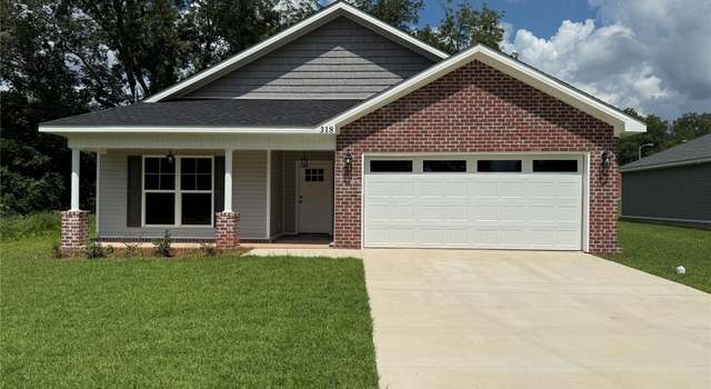 Photo of 318 S Dawkins St, New Brockton, AL 36351