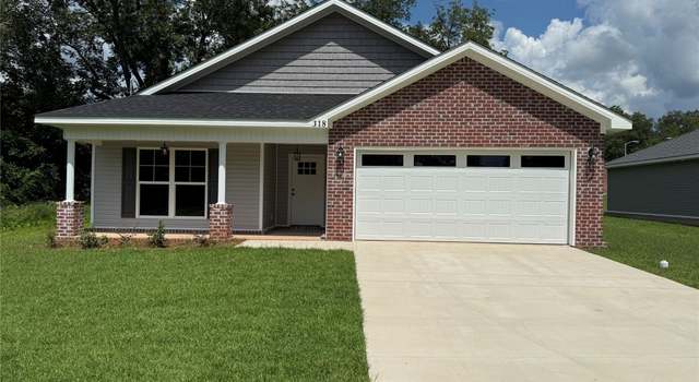 Photo of 318 S Dawkins St, New Brockton, AL 36351