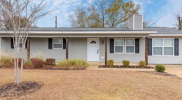 Photo of 3028 Nottingham Way, Dothan, AL 36305