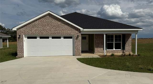 Photo of 716 N John St, New Brockton, AL 36351