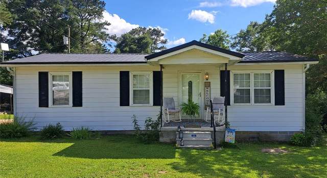 Photo of 130 Pine Hill Dr, Evergreen, AL 36401