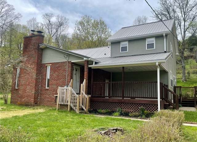 Property at 375 Walters Run Rd, Ripley, WV 25271, 4 beds, 3.5 baths