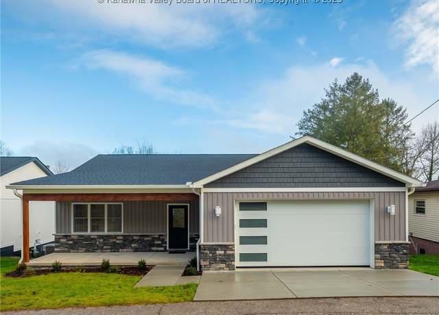 Property at 2622 Larwood Dr, Charleston, WV 25302, 3 beds, 2.5 baths