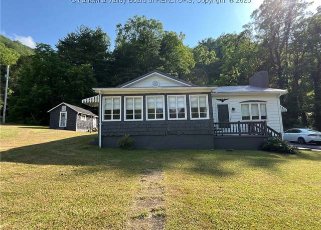 Property at 6888 Joes Creek Rd, Comfort, WV 25049, 4 beds, 2 baths