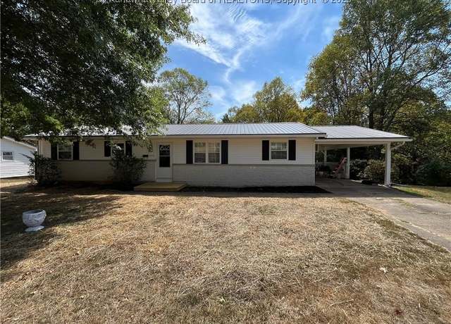 Property at 226 Simmons Dr, Ripley, WV 25271, 3 beds, 2 baths