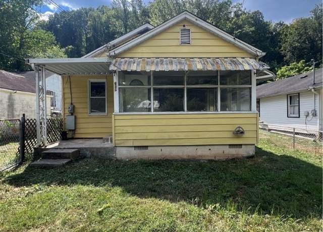 Property at 636 Garrison Ave, Charleston, WV 25302, 3 beds, 1 bath