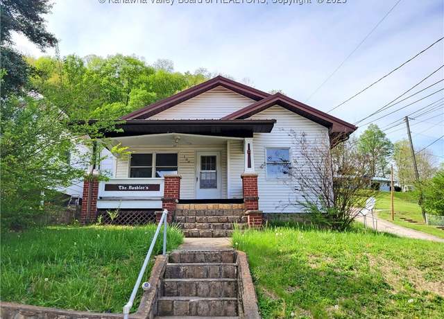 Property at 100 3rd Ave, Clendenin, WV 25045, 2 beds, 1 bath
