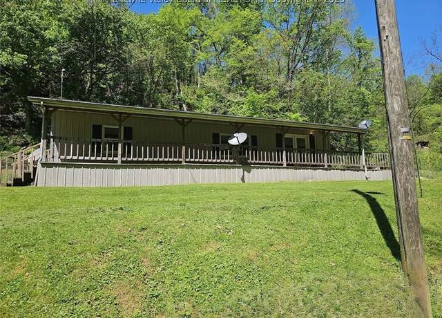 Property at 10 Herman Dr, Point Pleasant, WV 25550, 3 beds, 1.5 baths