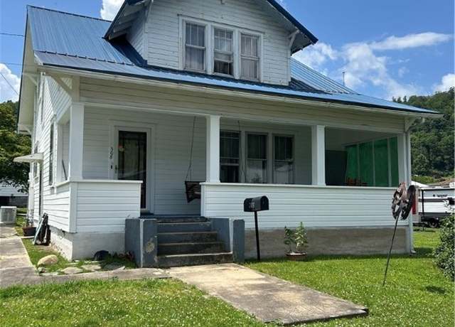 Property at 308 First West St, Madison, WV 25130, 3 beds, 1 bath