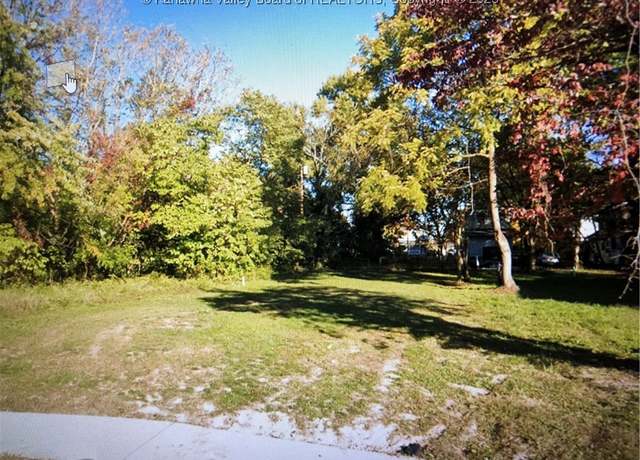 Property at 1612 10th Ave, Huntington, WV 25701