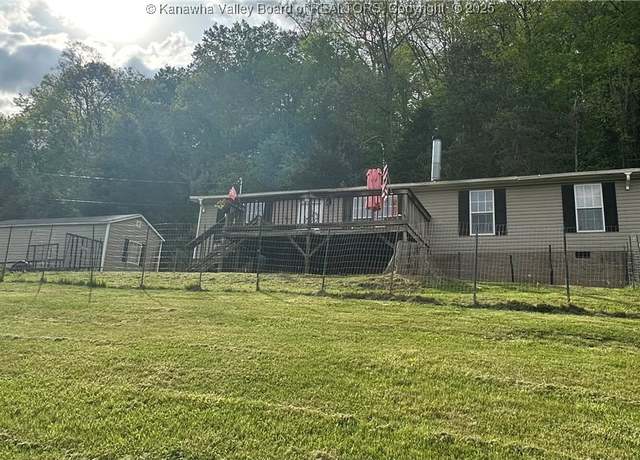 Property at 12846 Derricks Creek Rd, Sissonville, WV 25320, 3 beds, 2 baths