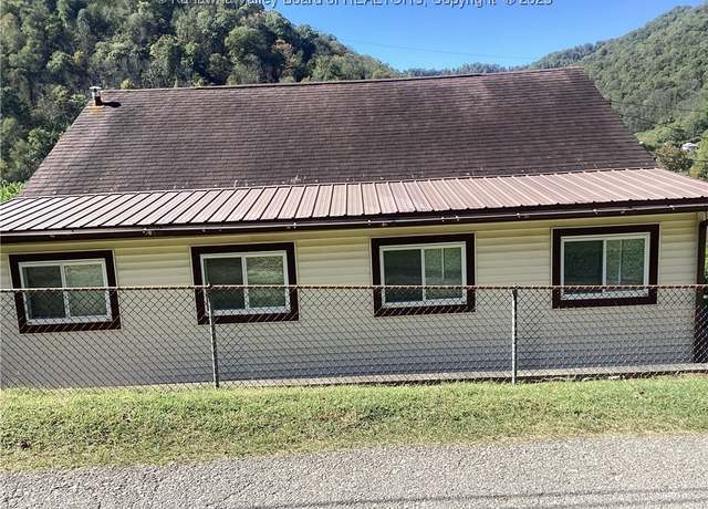 Property at 574 Churchill Rd, Seth, WV 25181, 2 beds, 1 bath