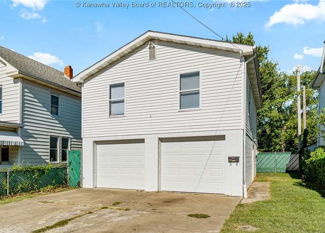 Property at 836 25th St, Huntington, WV 25703, 2 beds, 1.5 baths