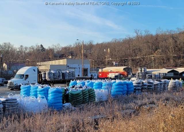Property at 484 Industrial Rd, Saint Albans, WV 25177