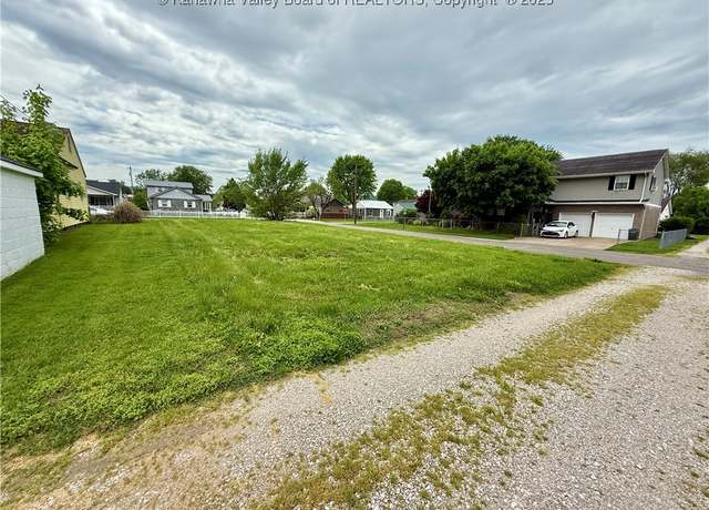 Property at 301 Juniper St, Nitro, WV 25143
