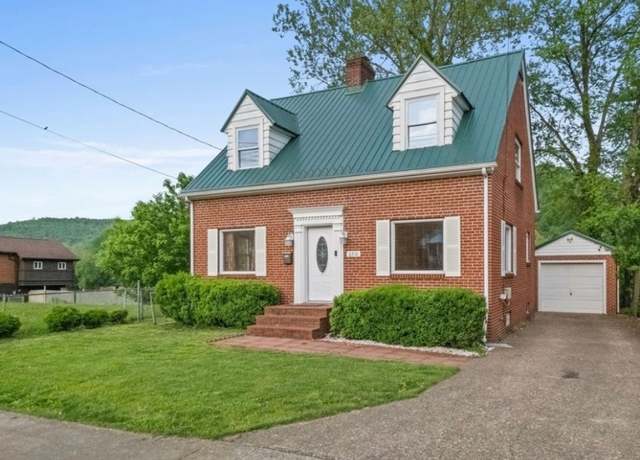 Property at 6510 Roosevelt Ave, Charleston, WV 25304, 3 beds, 2.5 baths