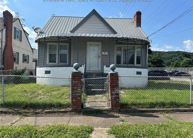 Property at 239 10th Ave, South Charleston, WV 25303, 5 beds, 2 baths