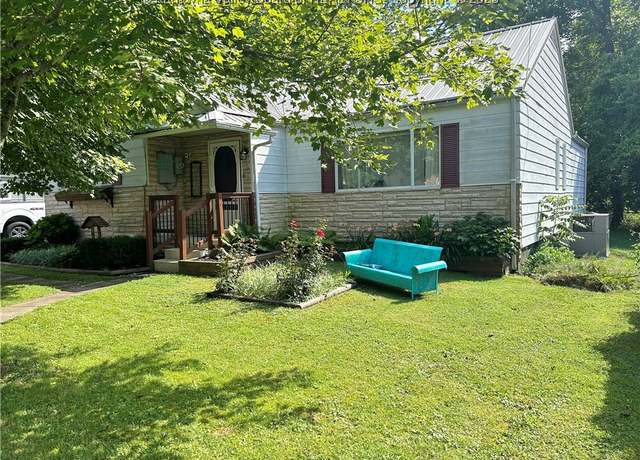 Property at 105 Franklin Ave, St Albans, WV 25177, 2 beds, 2 baths