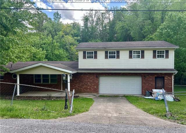 Property at 405 Crestview Dr, Charleston, WV 25302, 5 beds, 2 baths