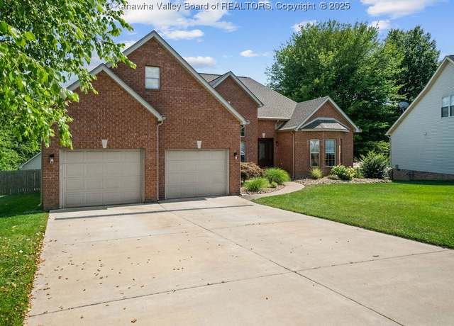 Property at 1055 St Ives Dr, Hurricane, WV 25526, 4 beds, 3 baths