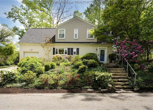 Property at 1518 Dogwood Rd, Charleston, WV 25314, 3 beds, 2.5 baths