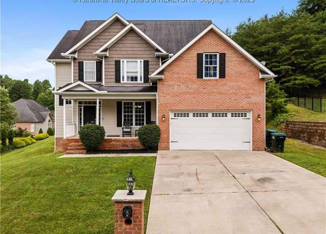 Property at 35 Hyde Park Rd, Winfield, WV 25213, 4 beds, 2.5 baths