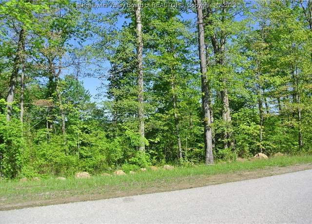 Property at 26 Double Eagle Dr, Charleston, WV 25314