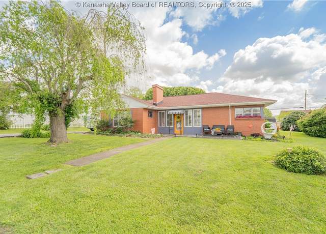 Property at 406 Dudding Ave, Hurricane, WV 25526, 3 beds, 1.5 baths