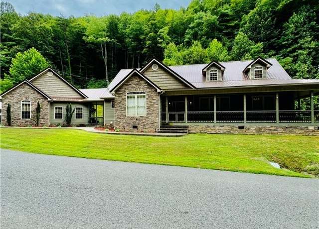 Property at 2299 Striker Fork Rd, Chapmanville, WV 25508, 4 beds, 3 baths