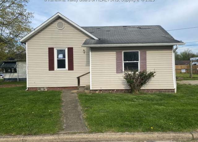 Property at 3703 Crane Ave, Huntington, WV 25705, 2 beds, 1 bath