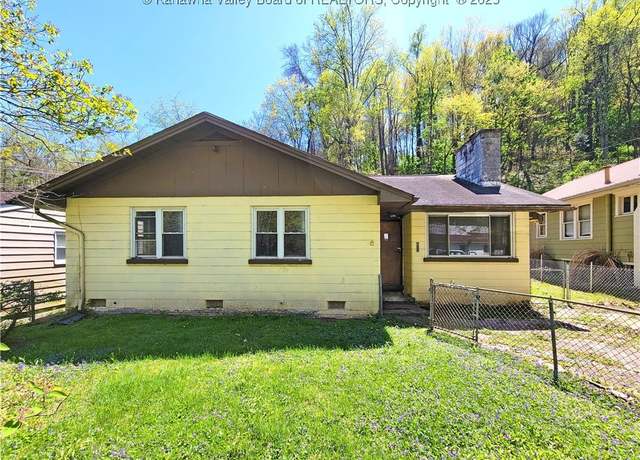 Property at 728 98th St, Charleston, WV 25315, 3 beds, 2 baths