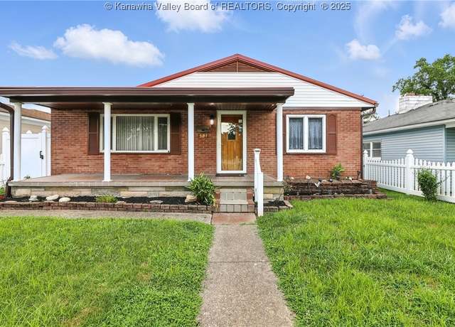 Property at 521 24th St, Dunbar, WV 25064, 3 beds, 2 baths
