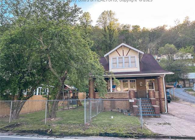 Property at 3349 Old Logan Rd, Logan, WV 25601, 5 beds, 2 baths