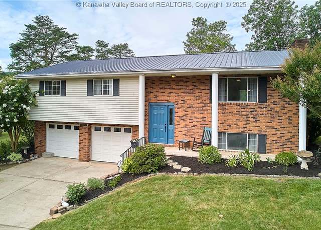 Property at 5301 Balsam Cir, Charleston, WV 25313, 3 beds, 2.5 baths