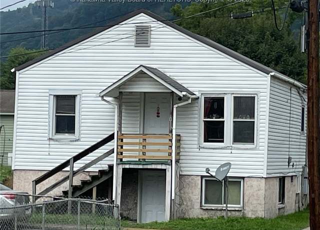 Property at 19 Wilson St, Smithers, WV 25186, 5 beds, 2 baths