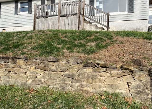 Property at 221 Hillside Dr, Nitro, WV 25143, 3 beds, 1 bath