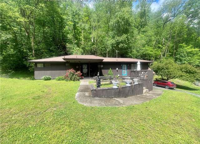 Property at 731 85th St, Marmet, WV 25315, 3 beds, 2 baths