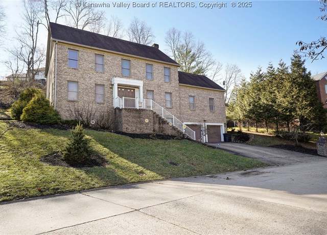 Property at 507 Woodbridge Dr, Charleston, WV 25311, 5 beds, 4.5 baths